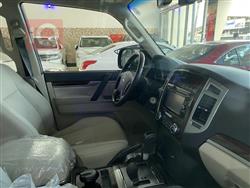 ميتسوبيشي باجيرو
